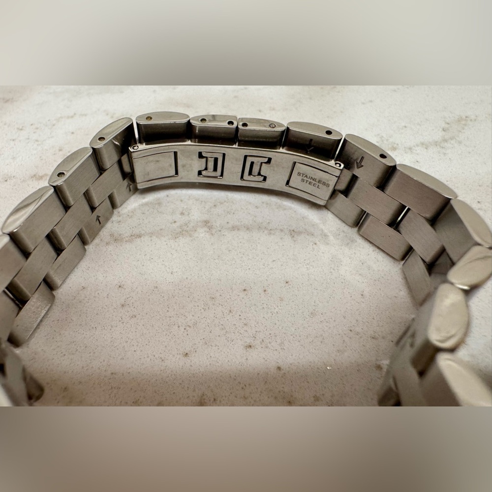 Wenger Swiss Made Stainless Steel Women’s Watch | Blue Dial | New Battery ⌚✨ - Picture 5 of 9